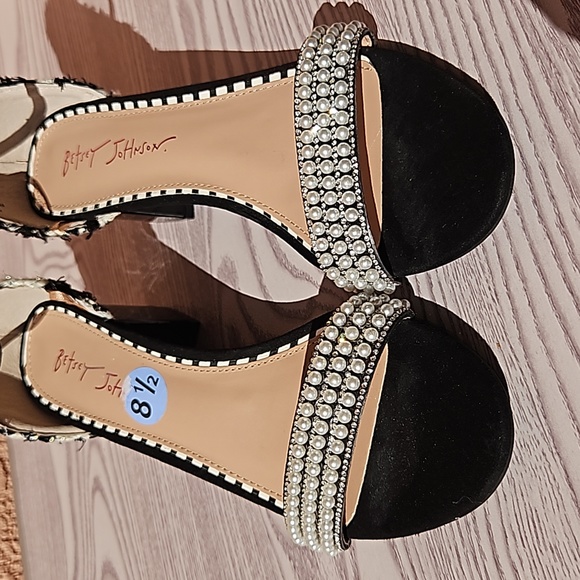 Betsey Johnson Annela embellished rhinestone sandals size 8.5 - Picture 13 of 15